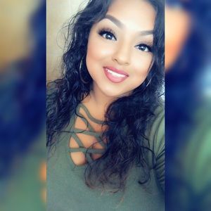 Meet your Posher, Emily